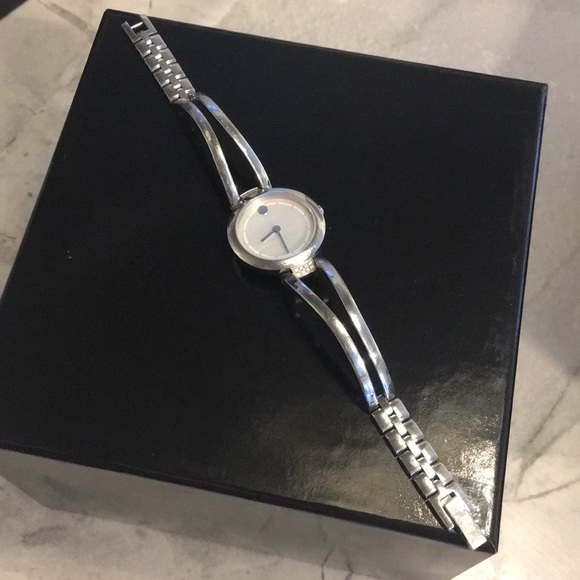 Movado Mother of Pearl Dial/Silver Band Ladies - Picture 5 of 16